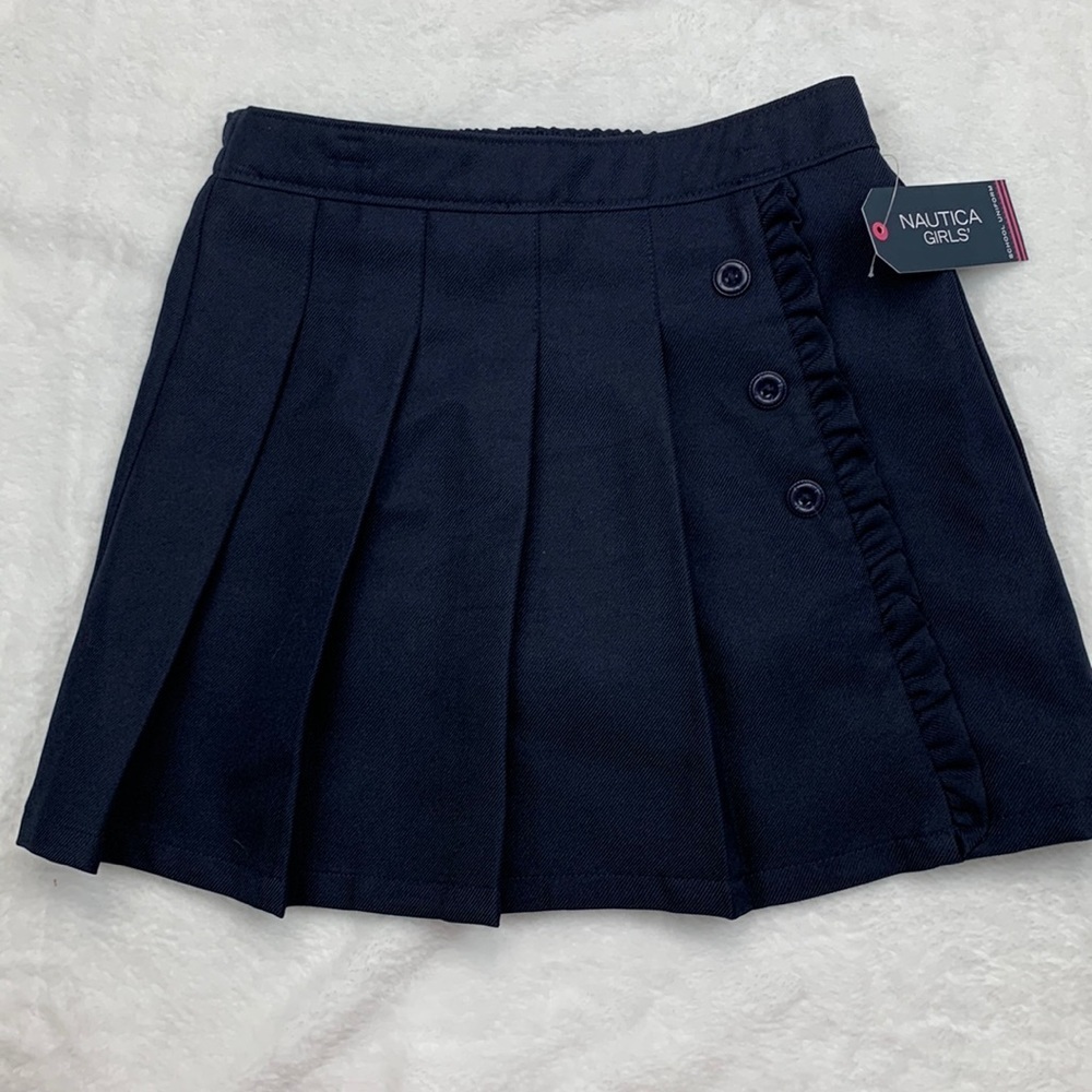 Nautica Little Girls Pleated Scooter Shorts Size 6